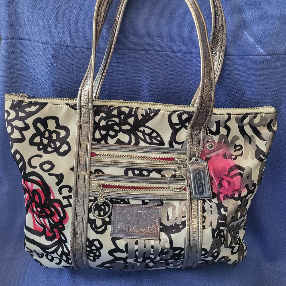 Coach Women's Graphic Tote Bag - Black and Cream - Picture 6 of 15